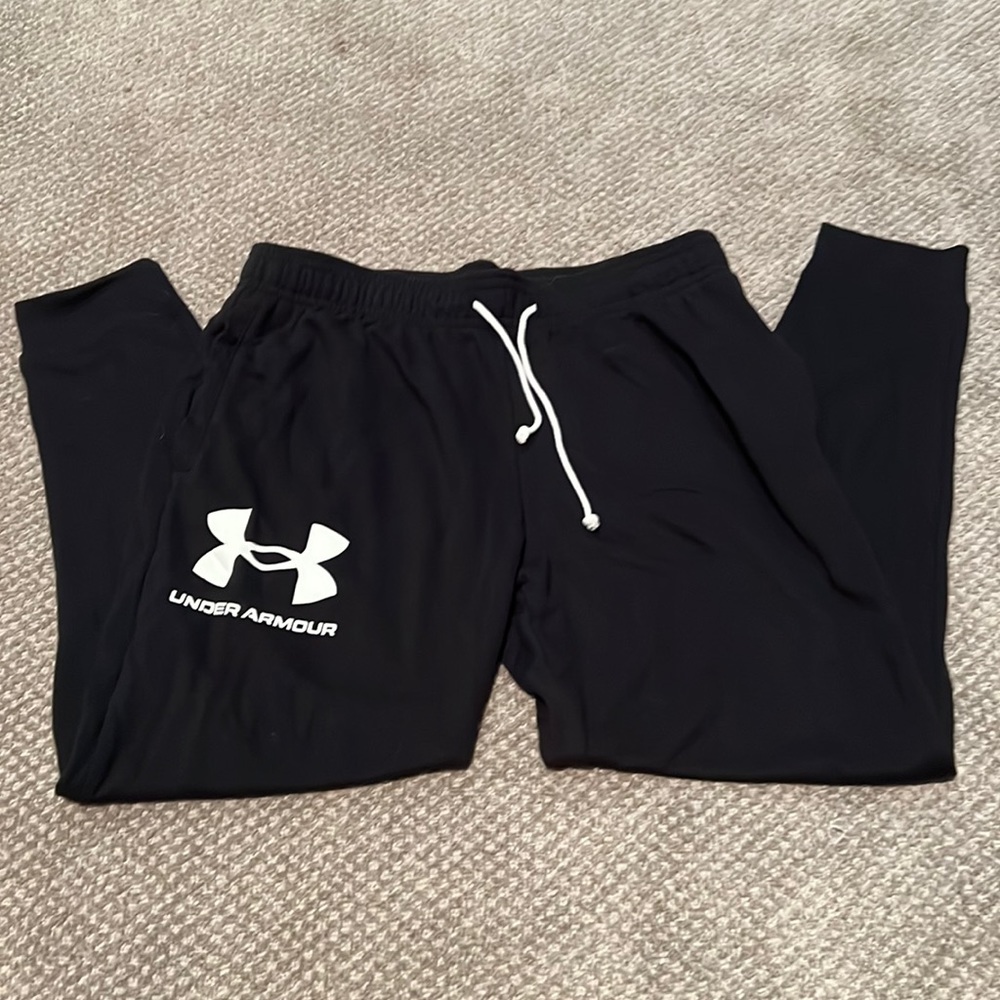 NWT Under Armour sweatpants